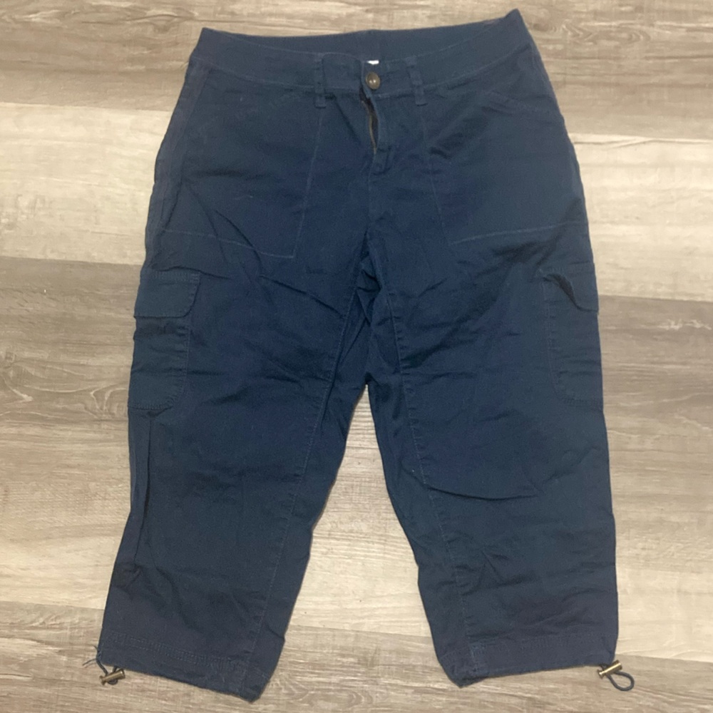 💎 (4/$30) Sz 8 Navy Blue Cargo Capris